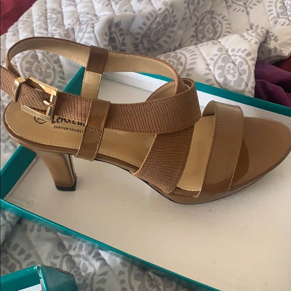 Shoes - Picture 4 of 4